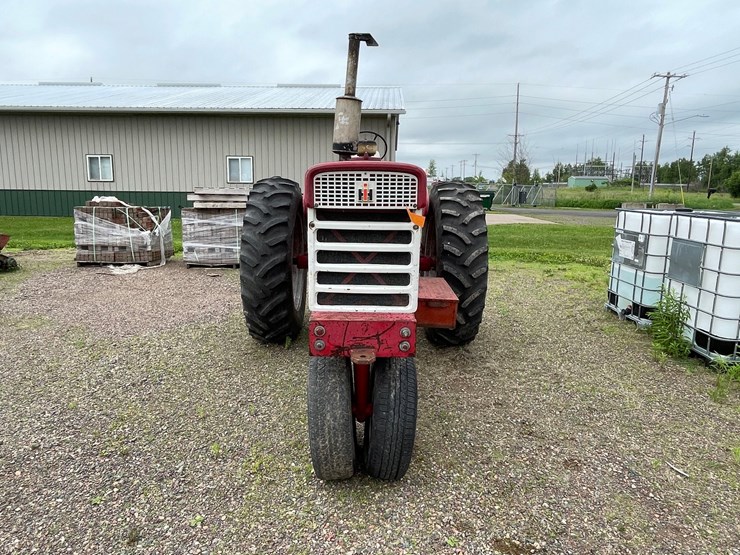 #4905-•-farmall-560-diesel-tractor-image-2