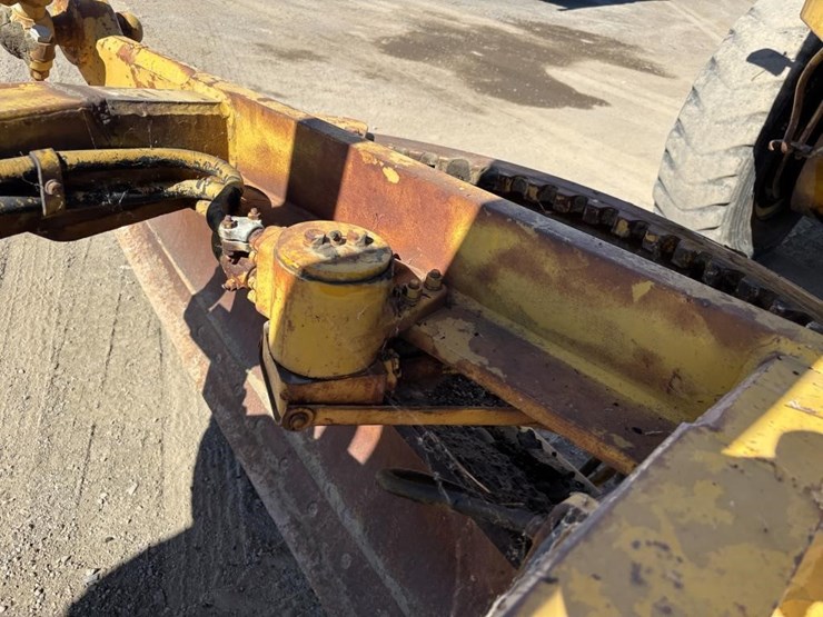 caterpillar-14e-image-17