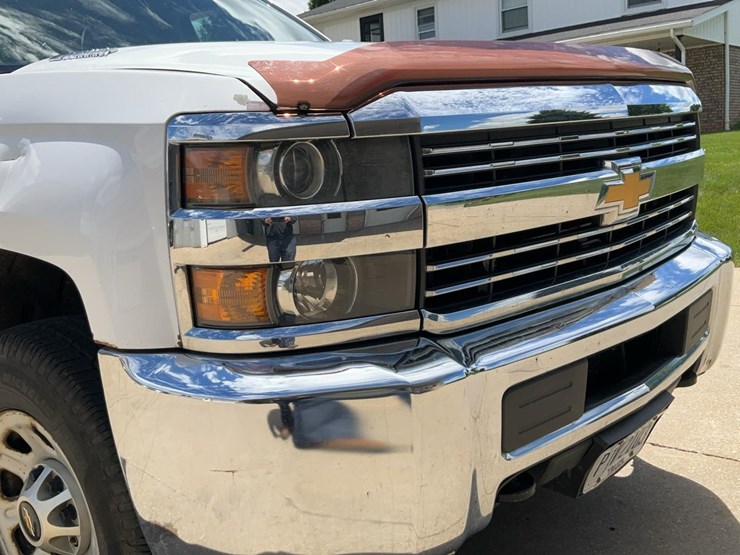 2015-chevrolet-3500-image-50