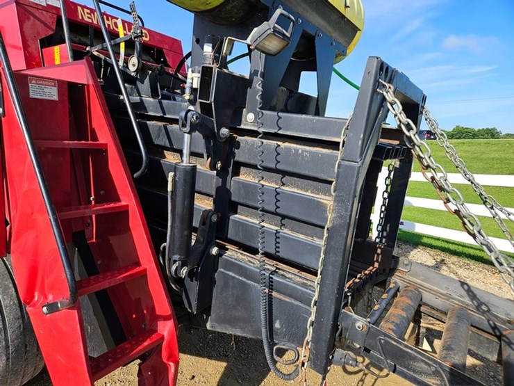 new-holland-590-image-20