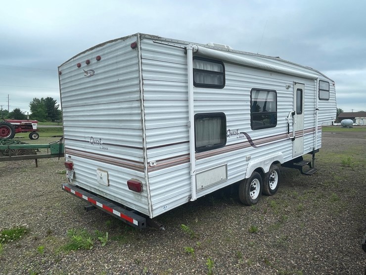 #4931-•-2001-jayco-qwest-27'-fifth-wheel-camper-(has-wi-title)-image-4