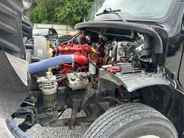 #149-•-2024-freightliner-m2-rollback-image-38