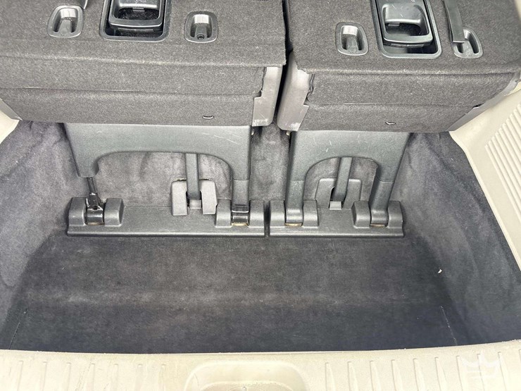 2015-kia-sedona-image-29