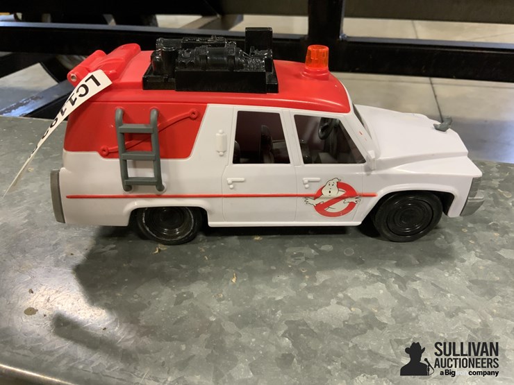 2016-tm-gm-ghostbusters-toy-car-image-4