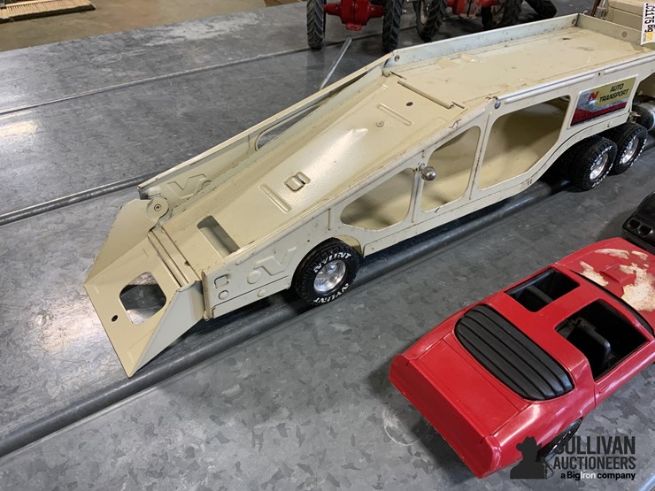 nylint-auto-transport-toy-truck-&-trailer-image-9