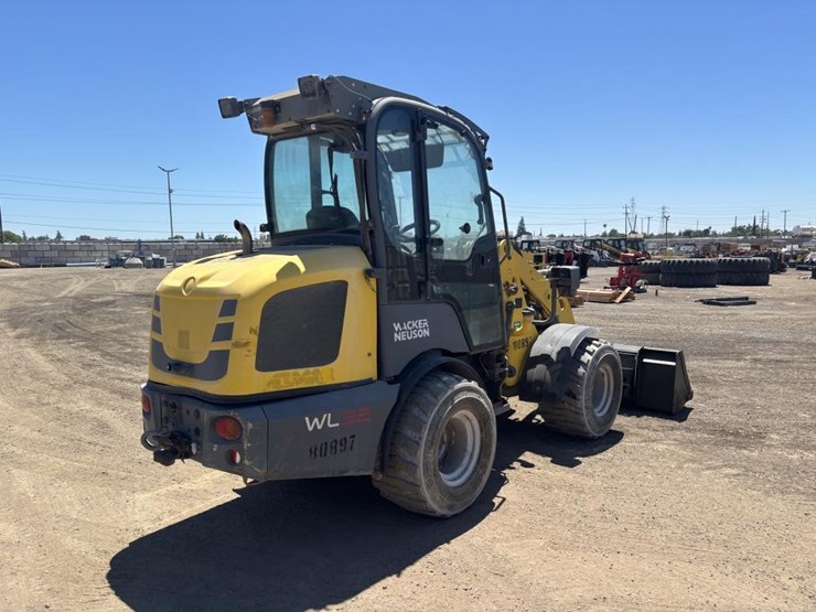 wacker-neuson-wl32-image-3