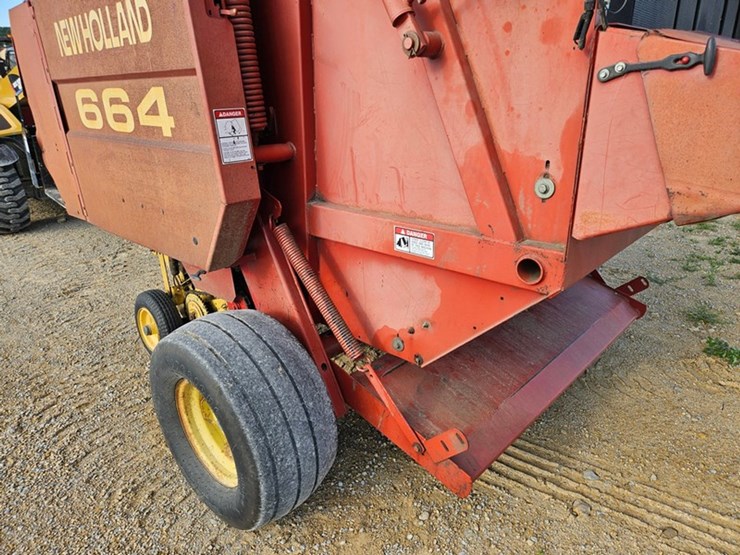 new-holland-664-image-23