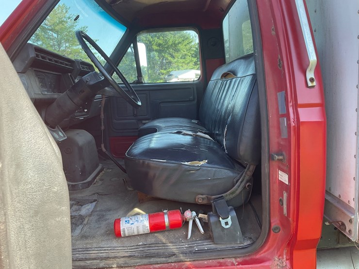 1989-ford-f700-image-14