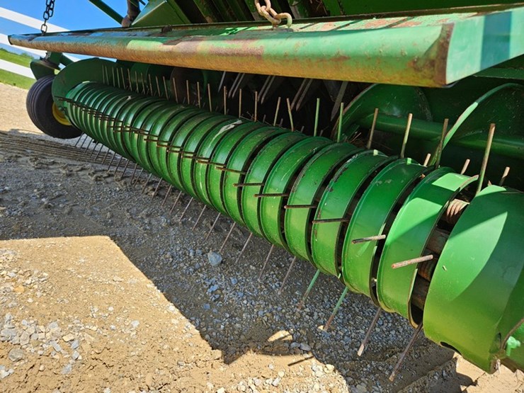 john-deere-100-image-13
