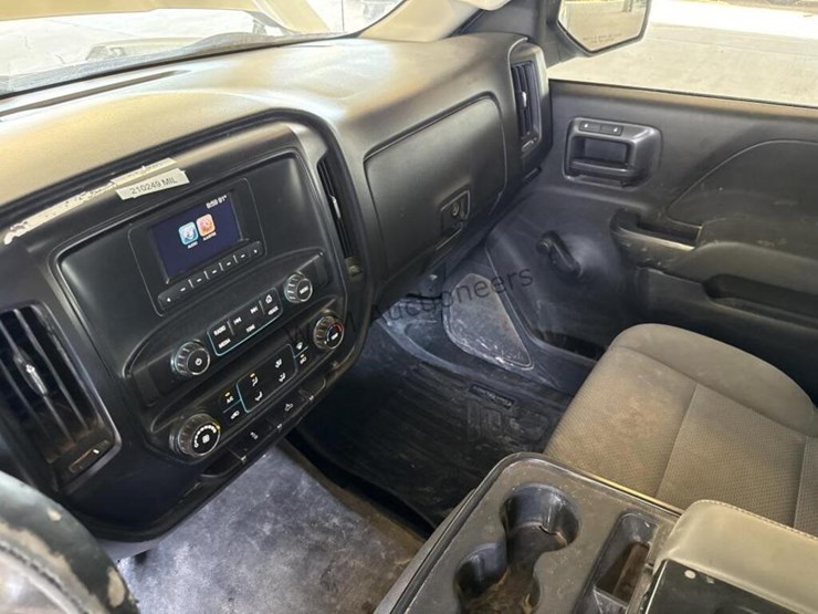 2016-chevrolet-silverado-1500-image-18