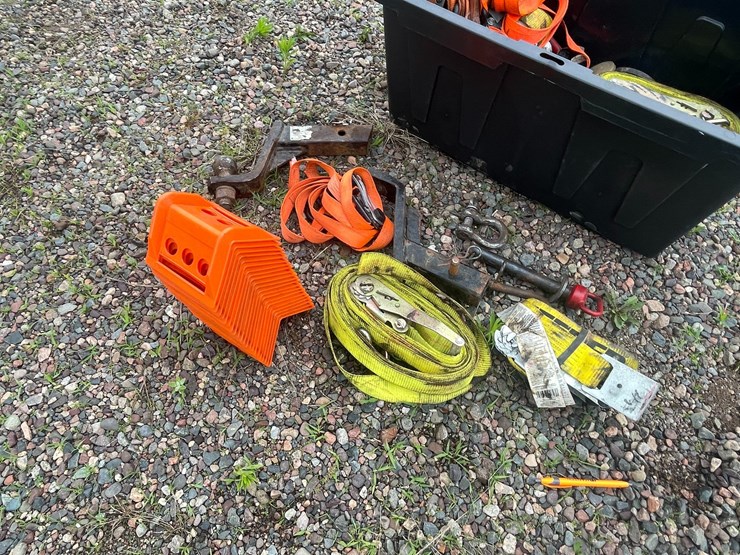 #4938-•-tote-of-ratchet-straps-and-strap-protectors-image-6