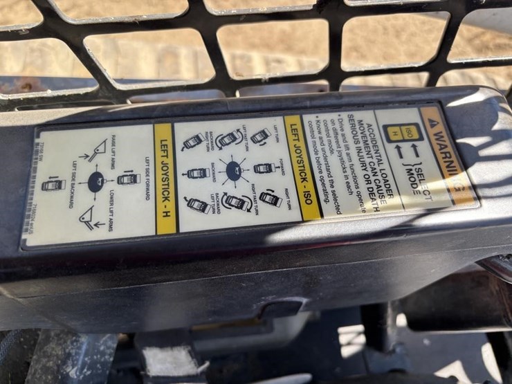 2019-bobcat-t770-image-24