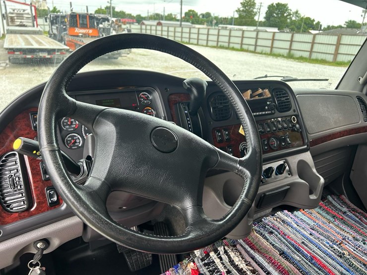 #149-•-2024-freightliner-m2-rollback-image-14