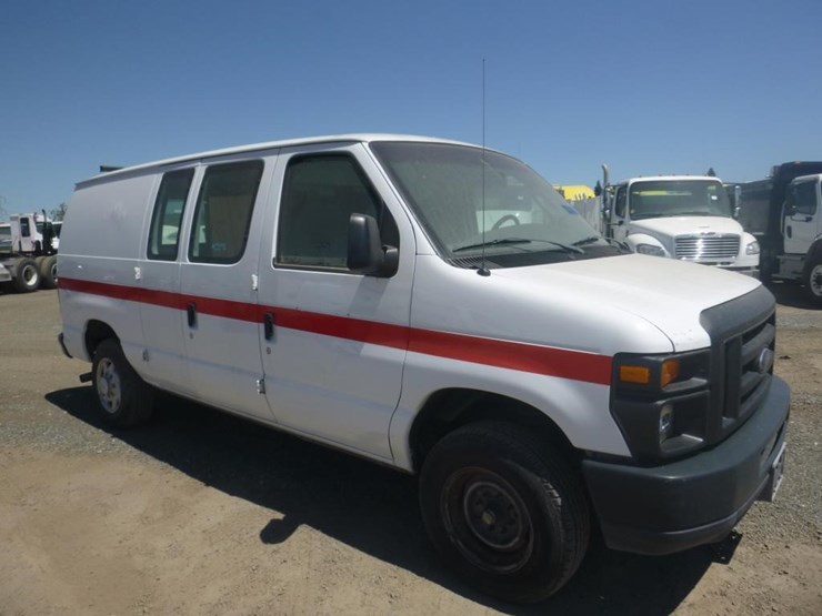 2008-ford-cargo-image-2