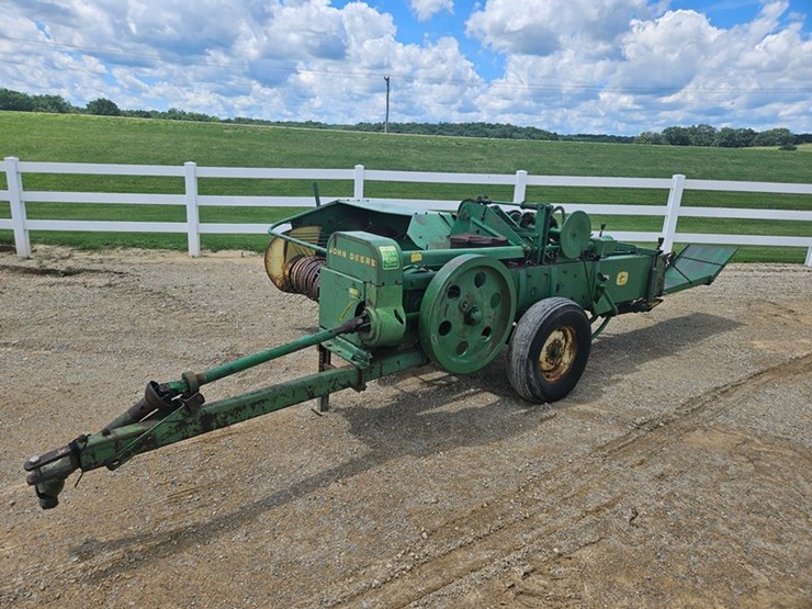 john-deere-24t-image-1