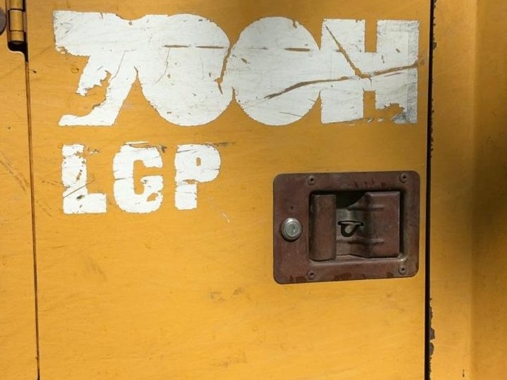2004-deere-700h-lgp-image-23