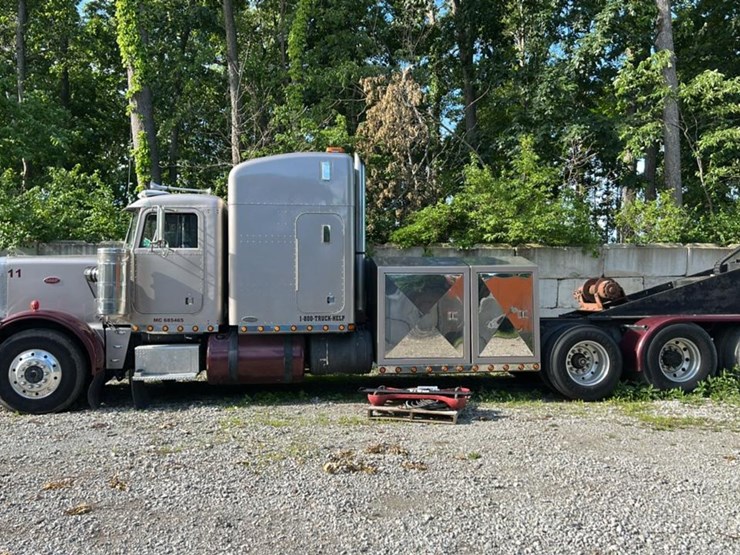 1979-peterbilt-359-image-4