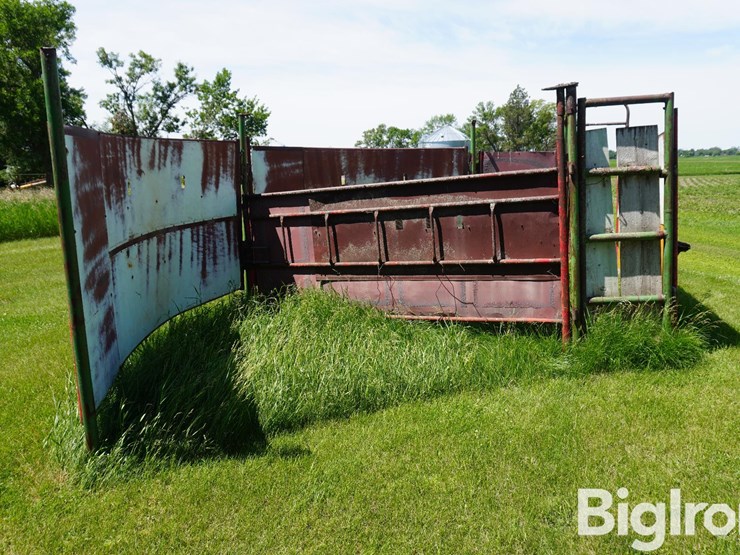 cattle-sorting-tub-w/10'-gate-image-2
