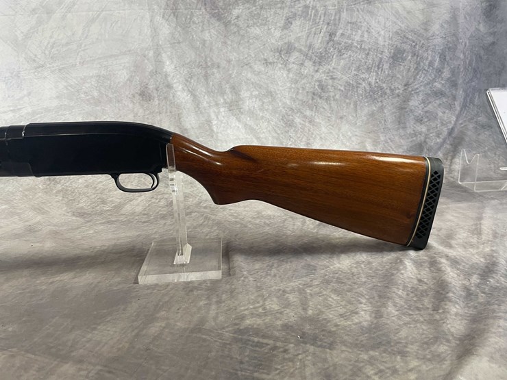 #4123-•-winchester-model-12,-12-ga.-pump-action-shotgun,-sn:-1213817,-(neenah,-wi)-image-8