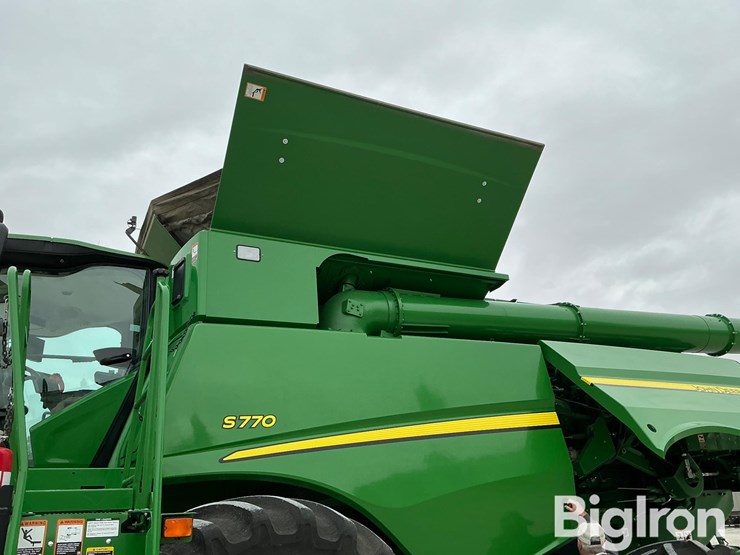2020-john-deere-s770-image-14