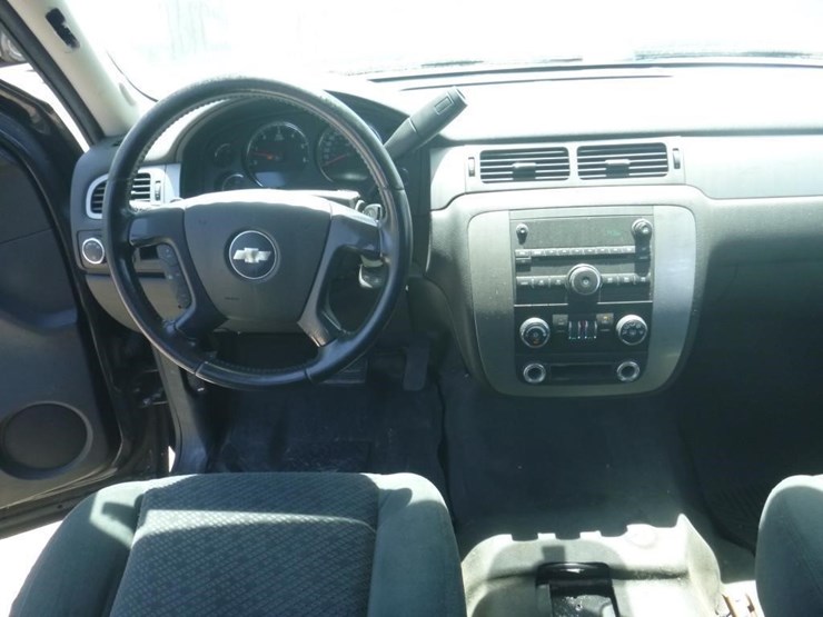 2007-chevrolet-tahoe-image-9