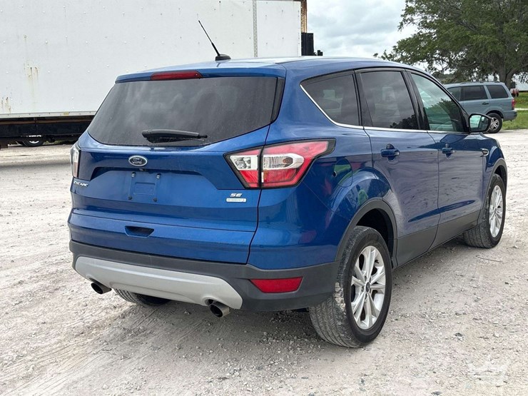2017-ford-escape-image-3