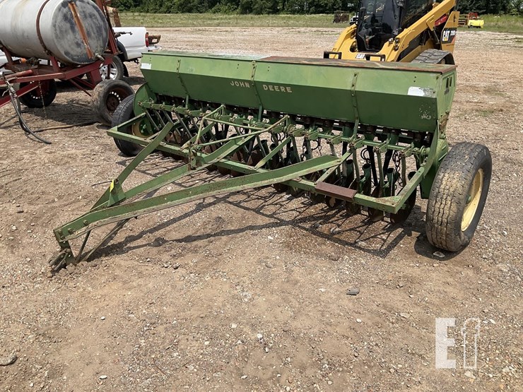 john-deere-b-image-2
