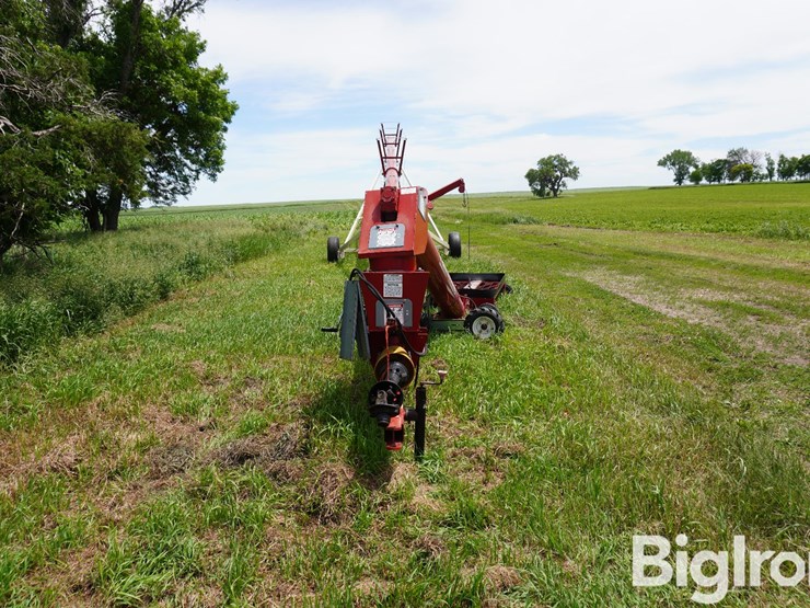 buhler-farm-king-1072-image-2