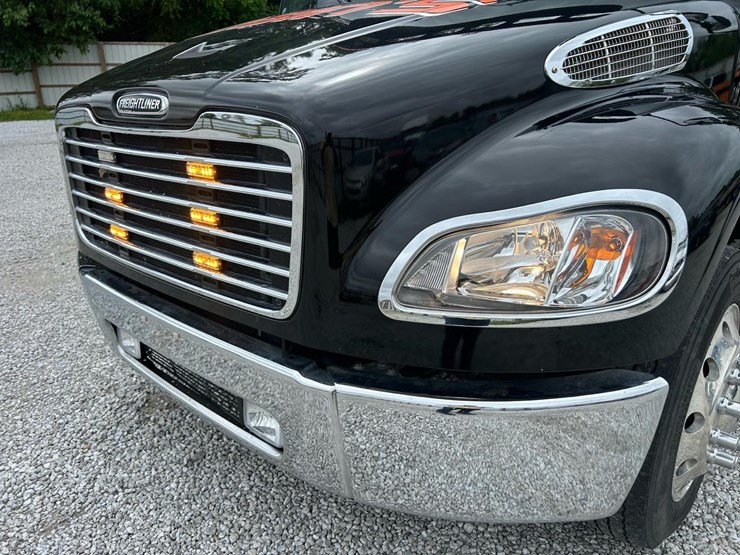 #149-•-2024-freightliner-m2-rollback-image-10