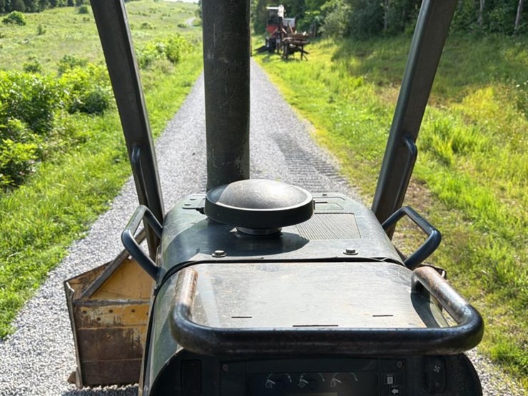 2012-john-deere-450-image-50