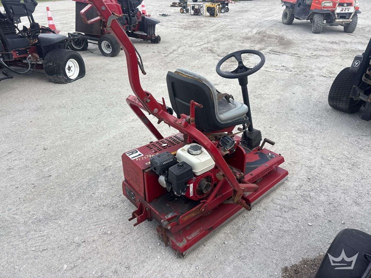 2014-toro-greenspro-1240-turf-roller-image-3