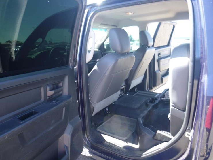 2016-dodge-1500-image-7