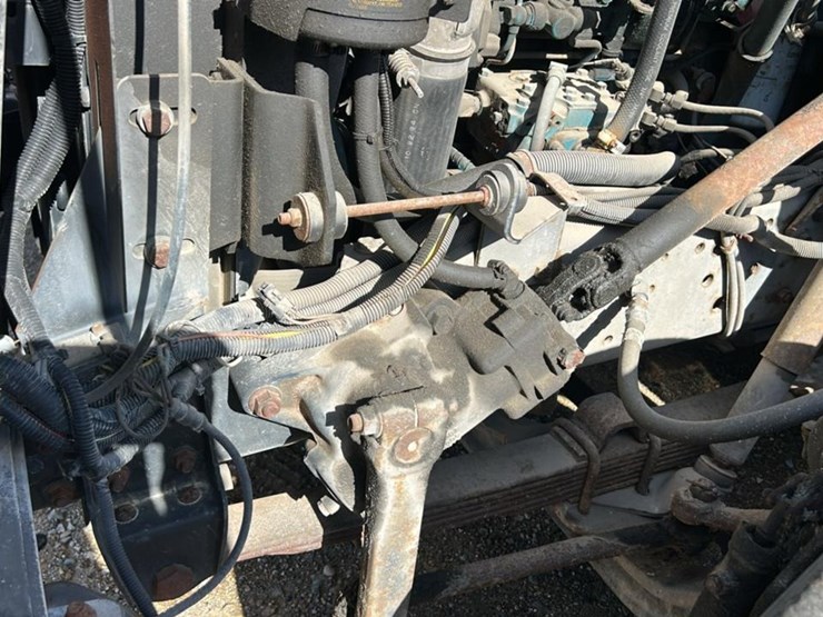 #153-•-1995-international-4700lp-heavy-duty-service-truck-image-15