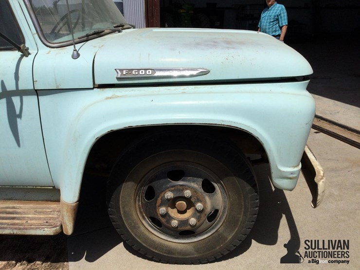 1961-ford-f600-image-15