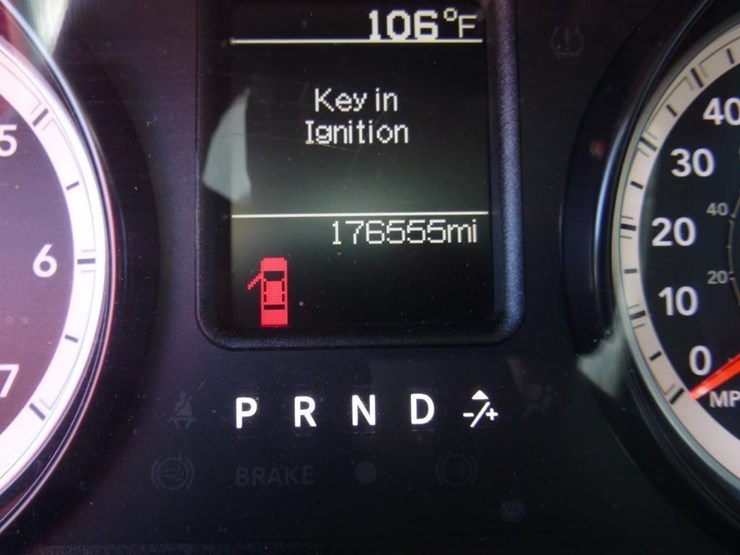2016-dodge-1500-image-14