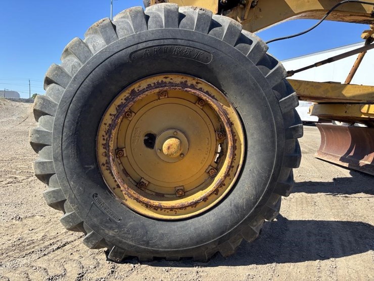 caterpillar-14e-image-36
