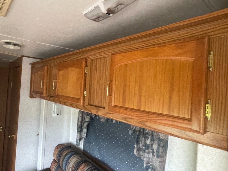 #4931-•-2001-jayco-qwest-27'-fifth-wheel-camper-(has-wi-title)-image-48