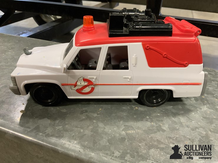 2016-tm-gm-ghostbusters-toy-car-image-8