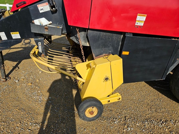 new-holland-590-image-17