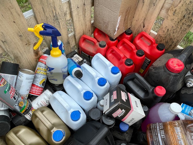 #4921-•-wooden-tote-with-assorted-automotive-fluids-image-6