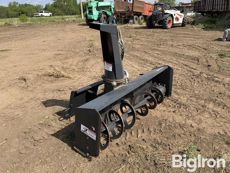 2010-bobcat-sb200-skid-steer-snow-blower-attachment-image-3
