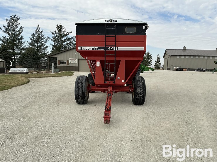 unverferth-brent-gt440-grain-wagon-image-2
