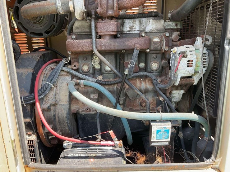 2001-generac-1611220100-30kw-t/a-towable-diesel-generator-image-14