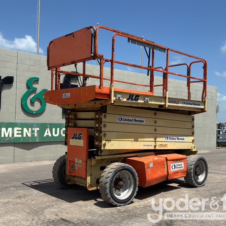 2018 JLG 4069LE
