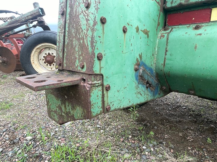 john-deere-3940-image-22