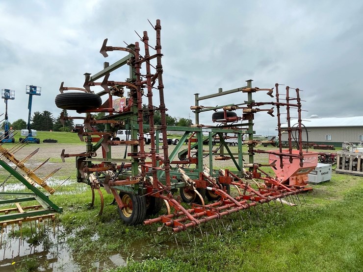 #4915-•-glencoe-field-cultivator-with-3-bar-harrow-image-6