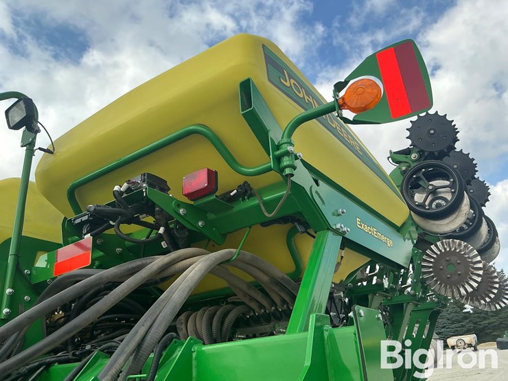 2018-john-deere-1795-image-17