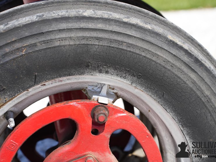 run-#166---farmall-h-2wd-tractor-image-12