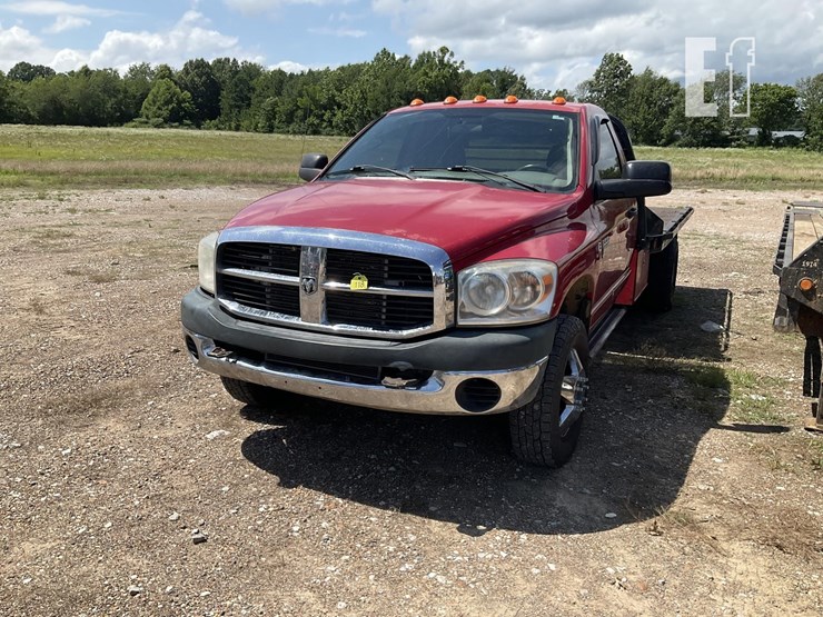 2009-dodge-3500-image-1