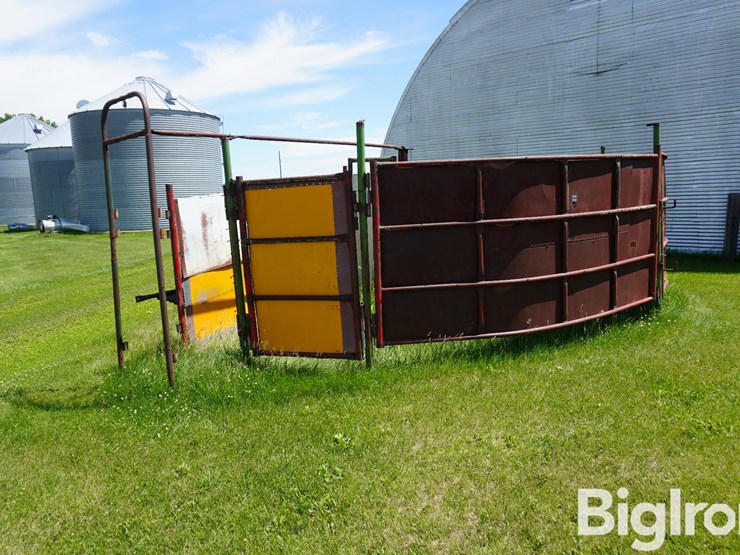 cattle-sorting-tub-w/10'-gate-image-5
